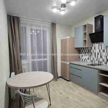 Продам квартиру, Шевченковский пер. , 1 кім., 34 м², евроремонт 