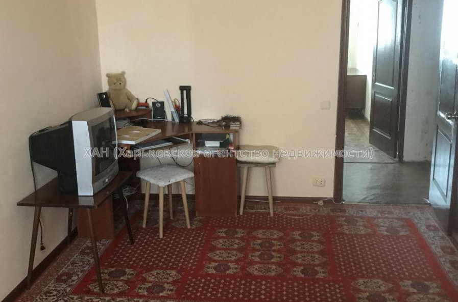 Продам квартиру, Академика Павлова ул. , 3 кім., 68 м², частичный ремонт 