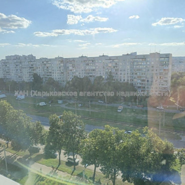 Продам квартиру, Академика Павлова ул. , 3  ком., 68 м², частичный ремонт 