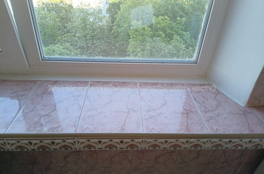 Продам квартиру, Академика Павлова ул. , 3  ком., 68 м², частичный ремонт 
