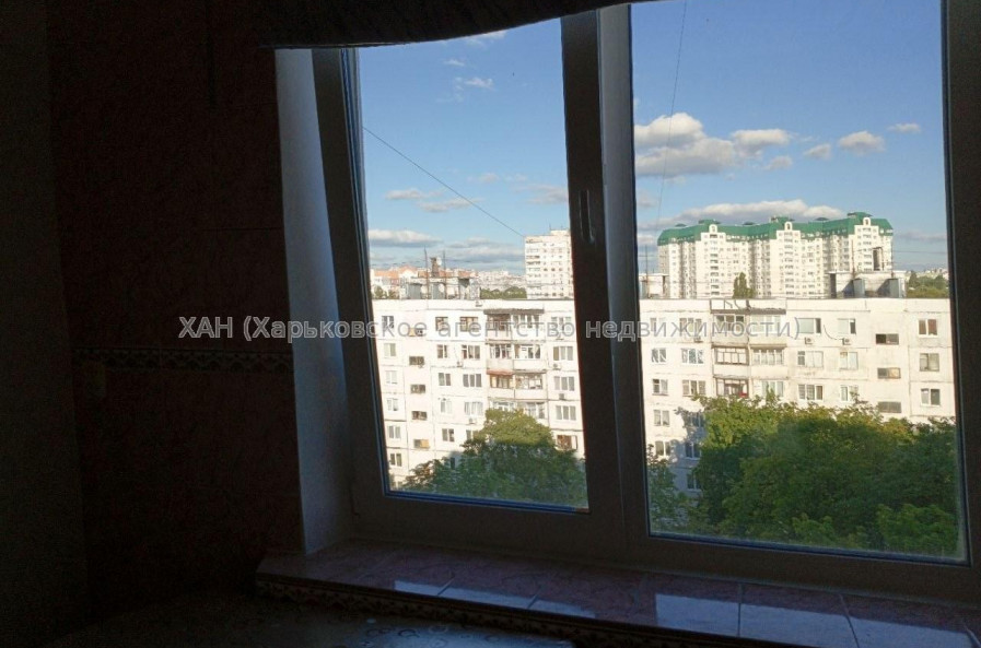 Продам квартиру, Академика Павлова ул. , 3  ком., 68 м², частичный ремонт 