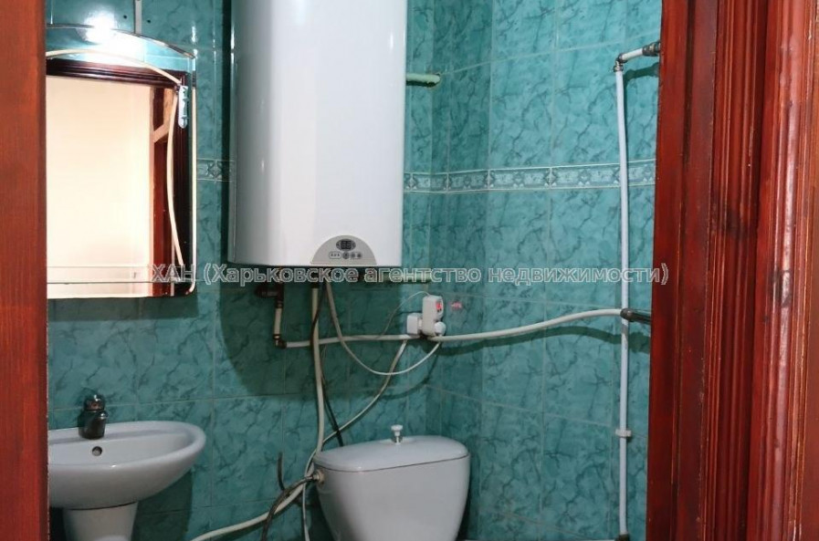 Продам квартиру, Академика Павлова ул. , 3  ком., 68 м², частичный ремонт 