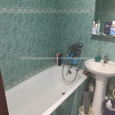 Продам квартиру, Академика Павлова ул. , 3 кім., 68 м², частичный ремонт 