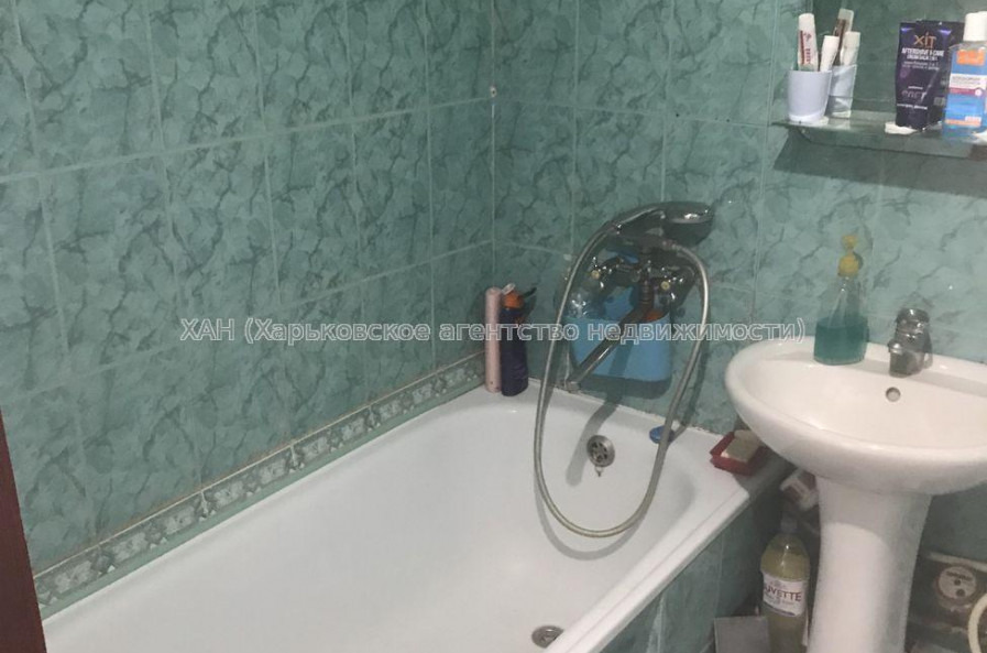 Продам квартиру, Академика Павлова ул. , 3 кім., 68 м², частичный ремонт 