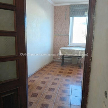 Продам квартиру, Академика Павлова ул. , 3  ком., 68 м², частичный ремонт 