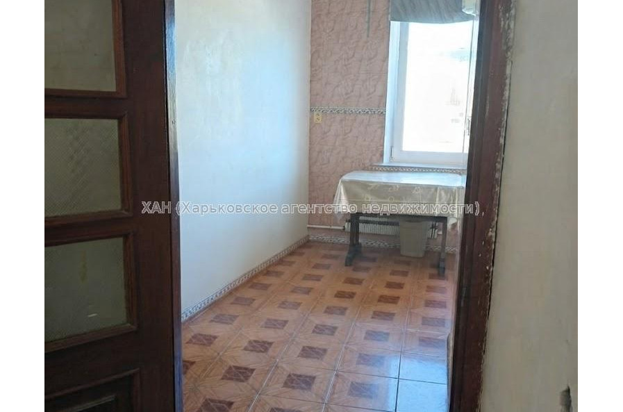 Продам квартиру, Академика Павлова ул. , 3  ком., 68 м², частичный ремонт 