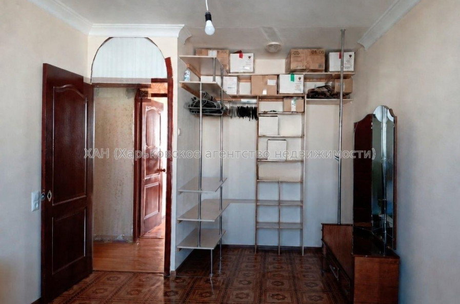 Продам квартиру, Академика Павлова ул. , 3  ком., 68 м², частичный ремонт 