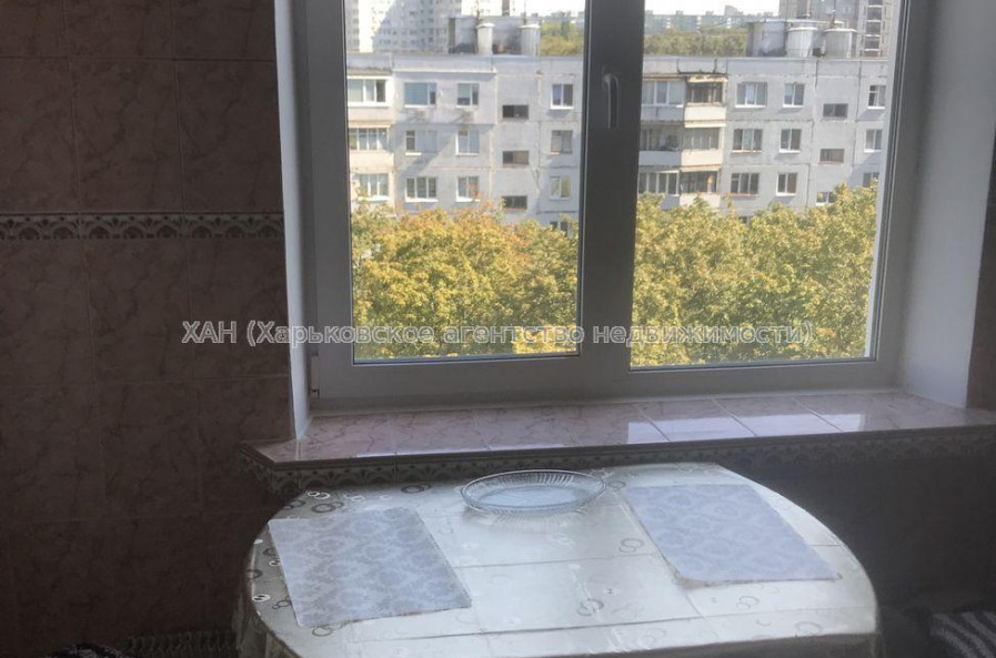 Продам квартиру, Академика Павлова ул. , 3 кім., 68 м², частичный ремонт 