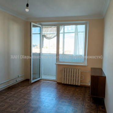 Продам квартиру, Академика Павлова ул. , 3  ком., 68 м², частичный ремонт 