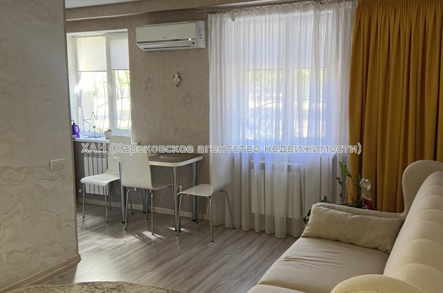 Продам квартиру, Юрьева бульв. , 15 , 2 кім., 43 м², косметический ремонт 