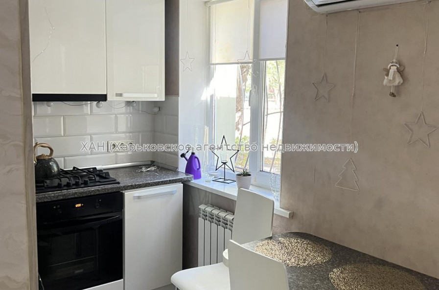 Продам квартиру, Юрьева бульв. , 15 , 2 кім., 43 м², косметический ремонт 