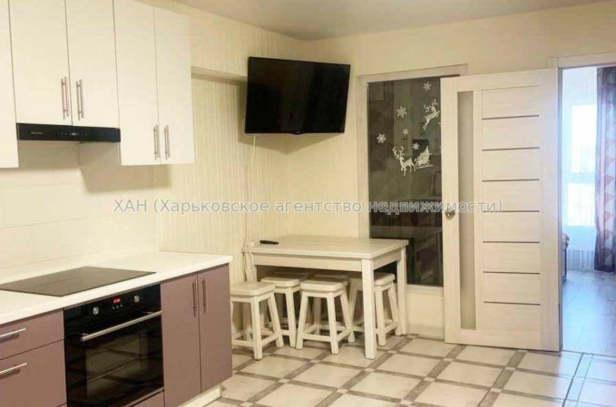 Продам квартиру, Салтовское шоссе , 1 кім., 50.80 м², евроремонт 