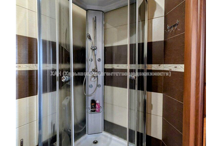 Продам квартиру, Белогорская ул. , 2  ком., 69.20 м², капитальный ремонт 