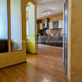 Продам квартиру, Белогорская ул. , 2  ком., 69.20 м², капитальный ремонт 