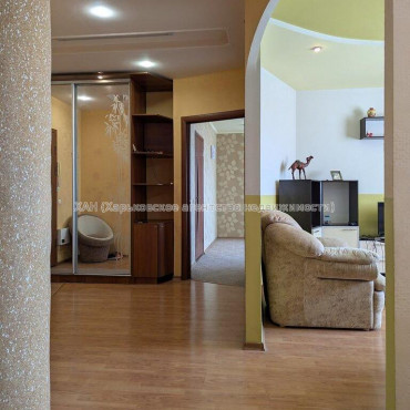 Продам квартиру, Белогорская ул. , 2  ком., 69.20 м², капитальный ремонт  - фото 5 Продам квартиру, Белогорская ул. , 2  ком., 69.20 м², капитальный ремонт