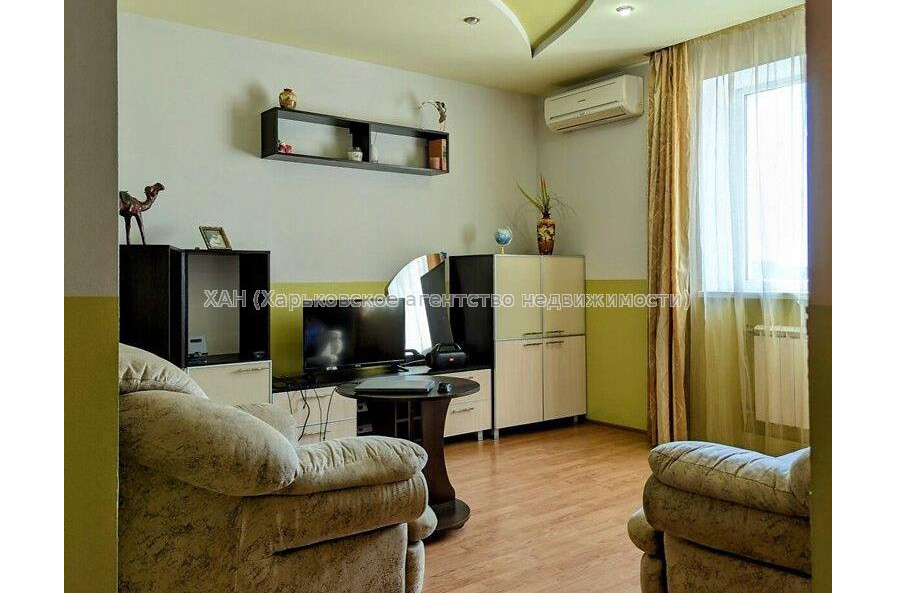 Продам квартиру, Белогорская ул. , 2  ком., 69.20 м², капитальный ремонт 