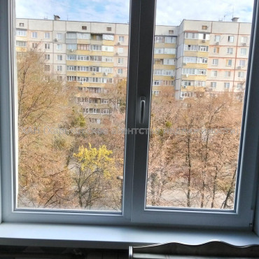 Продам квартиру, Аэрокосмический пр. , 4 кім., 70 м², косметический ремонт 