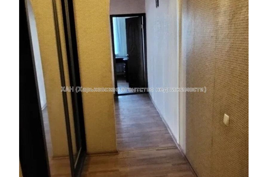 Продам квартиру, Аэрокосмический пр. , 4 кім., 70 м², косметический ремонт 