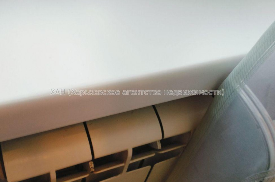 Продам квартиру, Аэрокосмический пр. , 4 кім., 70 м², косметический ремонт 