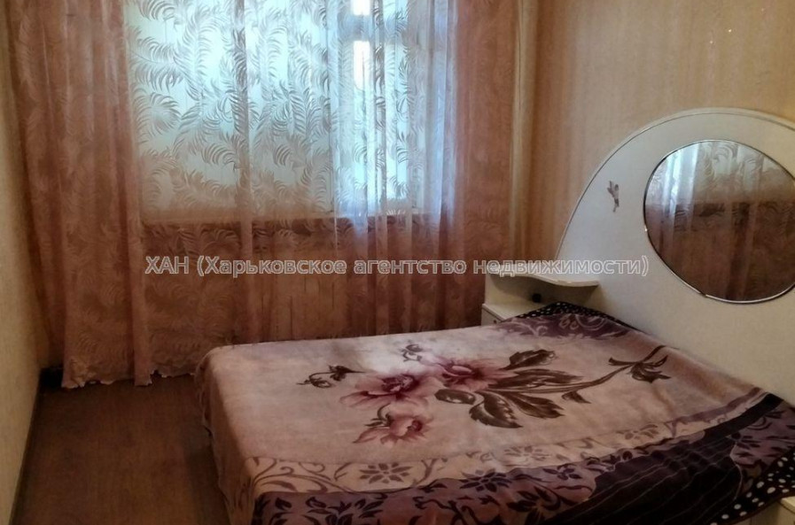 Продам квартиру, Аэрокосмический пр. , 4  ком., 70 м², косметический ремонт 