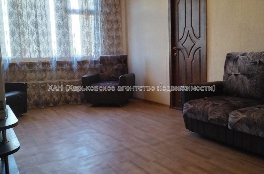 Продам квартиру, Аэрокосмический пр. , 4  ком., 70 м², косметический ремонт 