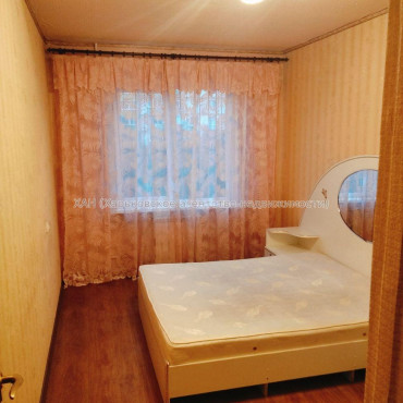 Продам квартиру, Аэрокосмический пр. , 4 кім., 70 м², косметический ремонт 