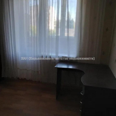 Продам квартиру, Аэрокосмический пр. , 4 кім., 70 м², косметический ремонт 