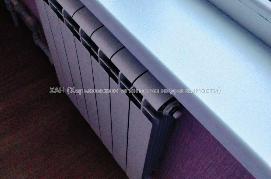 Продам квартиру, Аэрокосмический пр. , 4 кім., 70 м², косметический ремонт 