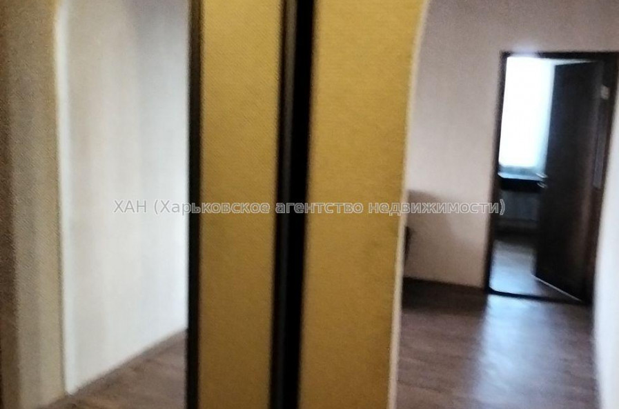 Продам квартиру, Аэрокосмический пр. , 4  ком., 70 м², косметический ремонт 