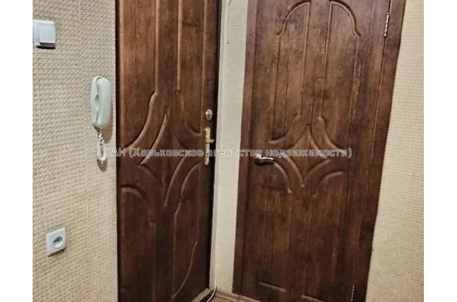 Продам квартиру, Аэрокосмический пр. , 4 кім., 70 м², косметический ремонт 