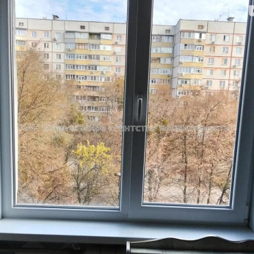 Продам квартиру, Аэрокосмический пр. , 4 кім., 70 м², косметический ремонт 