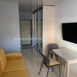 Продам квартиру, Мирослава Мисли ул. , 1 кім., 20 м², евроремонт