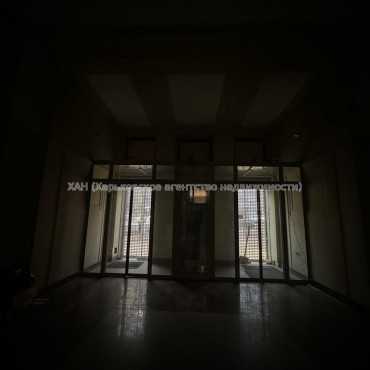 Продам квартиру, Павловская площ. , 3 кім., 132 м², косметический ремонт 