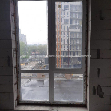 Продам квартиру, Клочковская ул. , 2  ком., 77 м², без внутренних работ 