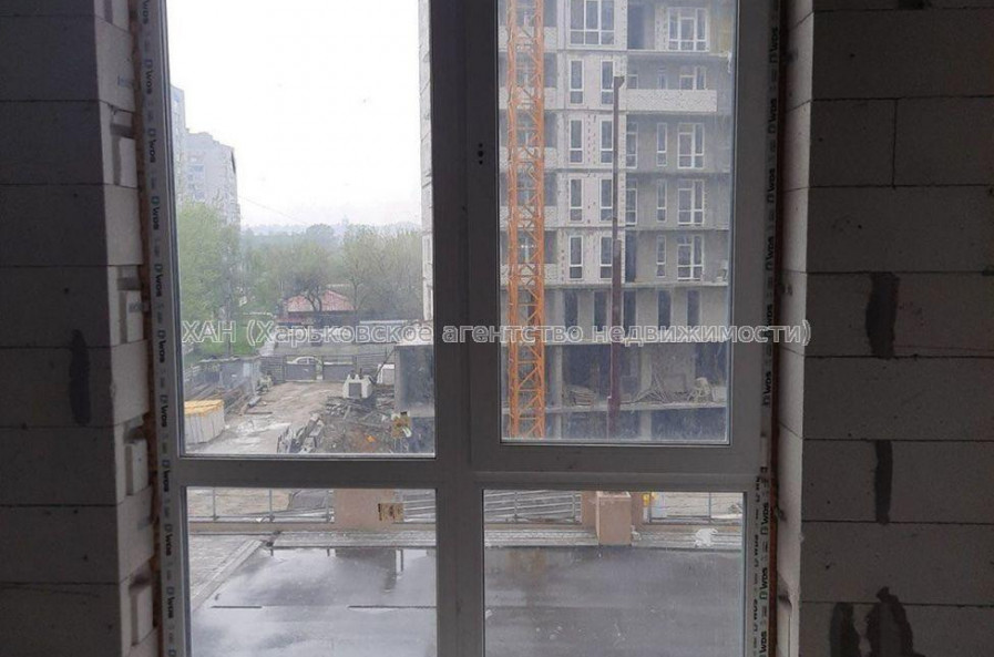 Продам квартиру, Клочковская ул. , 2 кім., 77 м², без внутренних работ 