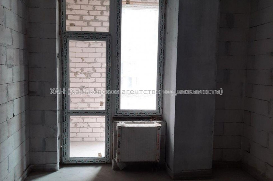 Продам квартиру, Клочковская ул. , 2 кім., 77 м², без внутренних работ 