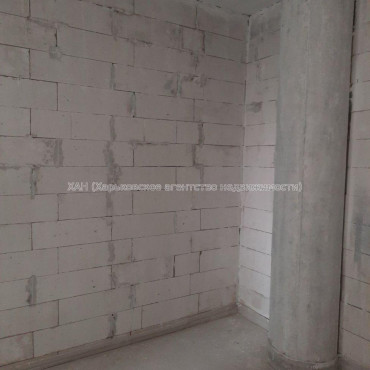 Продам квартиру, Клочковская ул. , 2  ком., 77 м², без внутренних работ 