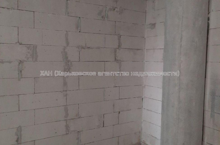 Продам квартиру, Клочковская ул. , 2 кім., 77 м², без внутренних работ 