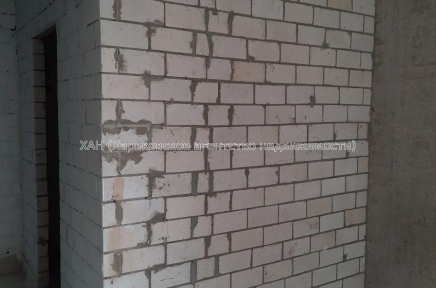 Продам квартиру, Клочковская ул. , 2 кім., 77 м², без внутренних работ 