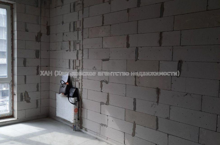 Продам квартиру, Клочковская ул. , 2 кім., 77 м², без внутренних работ 