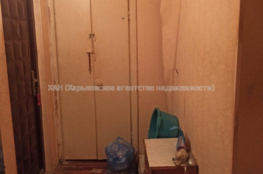 Продам квартиру, Академика Павлова ул. , 1 кім., 35 м², без ремонта 