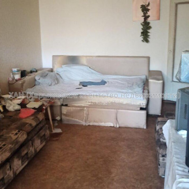 Продам квартиру, Академика Павлова ул. , 1 кім., 35 м², без ремонта 