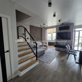 Продам квартиру, Пискуновский пер. , 3 кім., 89 м², авторский дизайн