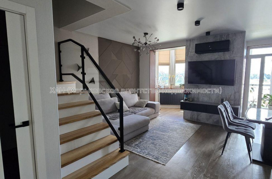 Продам квартиру, Пискуновский пер. , 3  ком., 89 м², авторский дизайн 