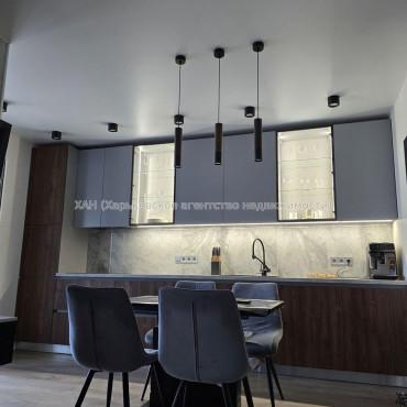 Продам квартиру, Пискуновский пер. , 3  ком., 89 м², авторский дизайн 