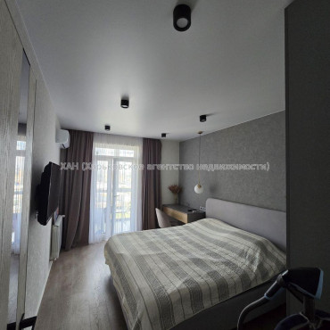 Продам квартиру, Пискуновский пер. , 3  ком., 89 м², авторский дизайн 