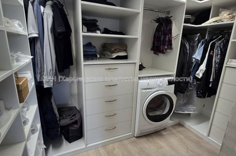 Продам квартиру, Пискуновский пер. , 3  ком., 89 м², авторский дизайн 