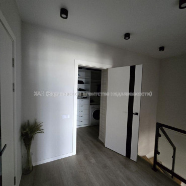 Продам квартиру, Пискуновский пер. , 3  ком., 89 м², авторский дизайн 