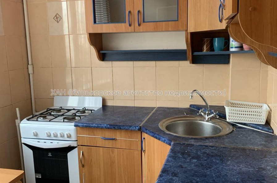 Продам квартиру, Академика Павлова ул. , 1  ком., 32.50 м², советский ремонт 