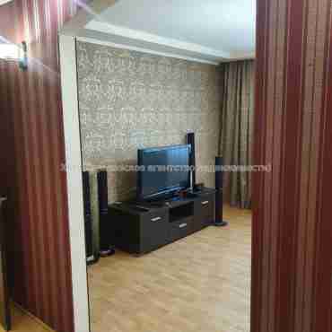 Продам квартиру, Алексеевская ул. , 2 кім., 52 м², евроремонт 